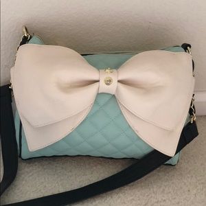 Satchel Betsey Johnson purse
